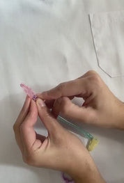 SCISSOR HOLDER CHARM "PILLS"
