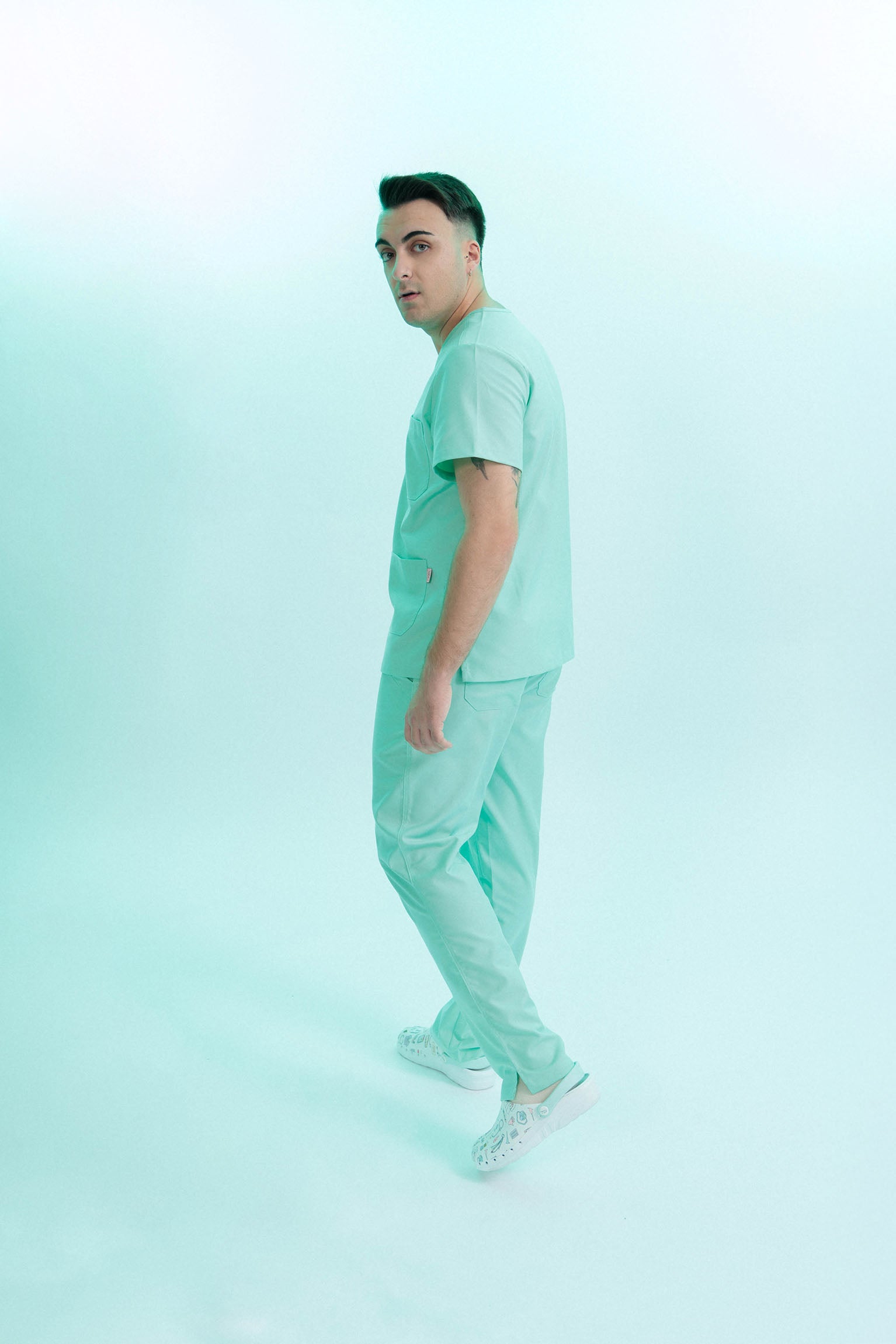 MULTI-POCKET SCRUB TOP CARE ANGELS - WISH JADE