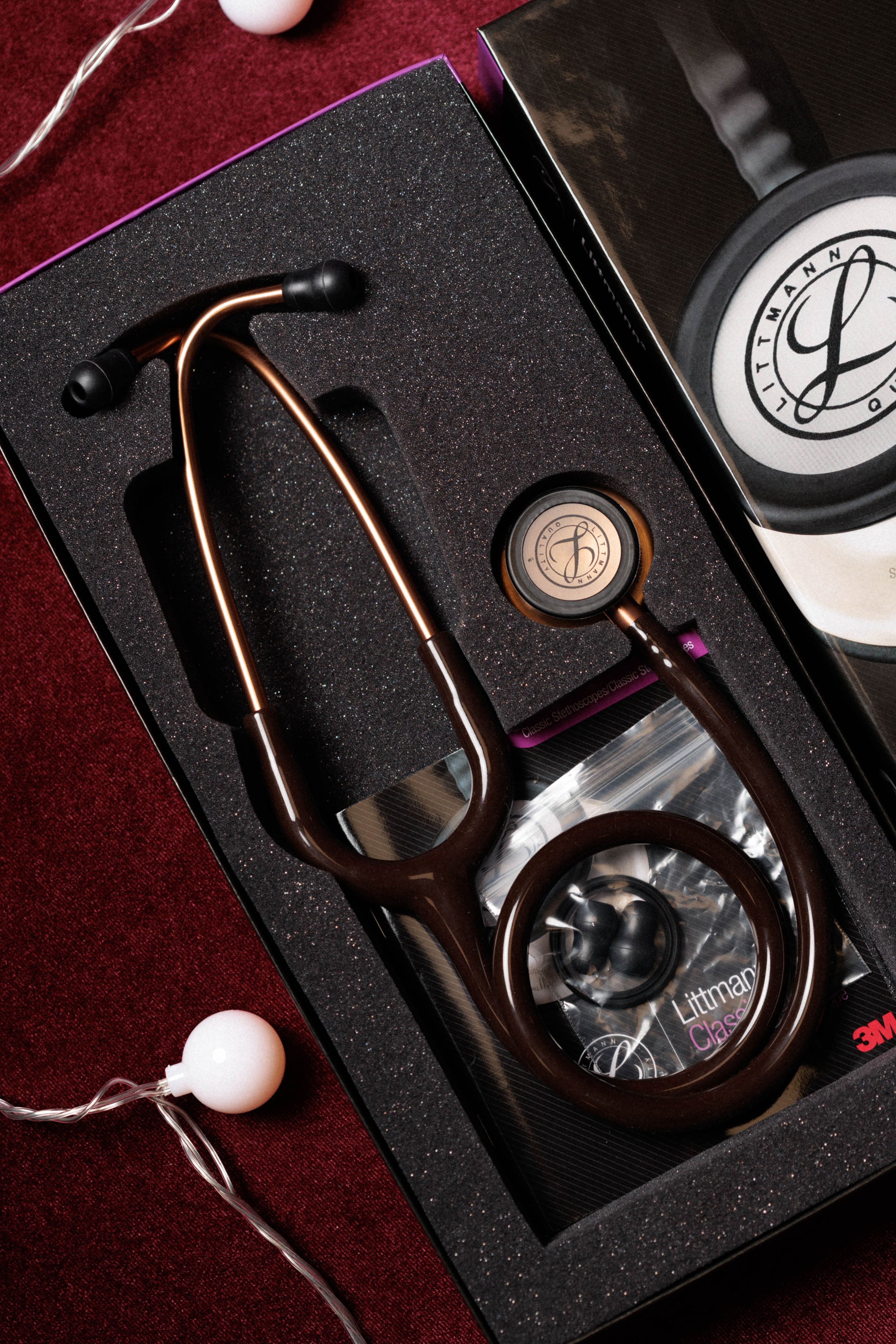  LITTMANN® CLASSIC III™ STETHOSCOPE - CHOCOLATE