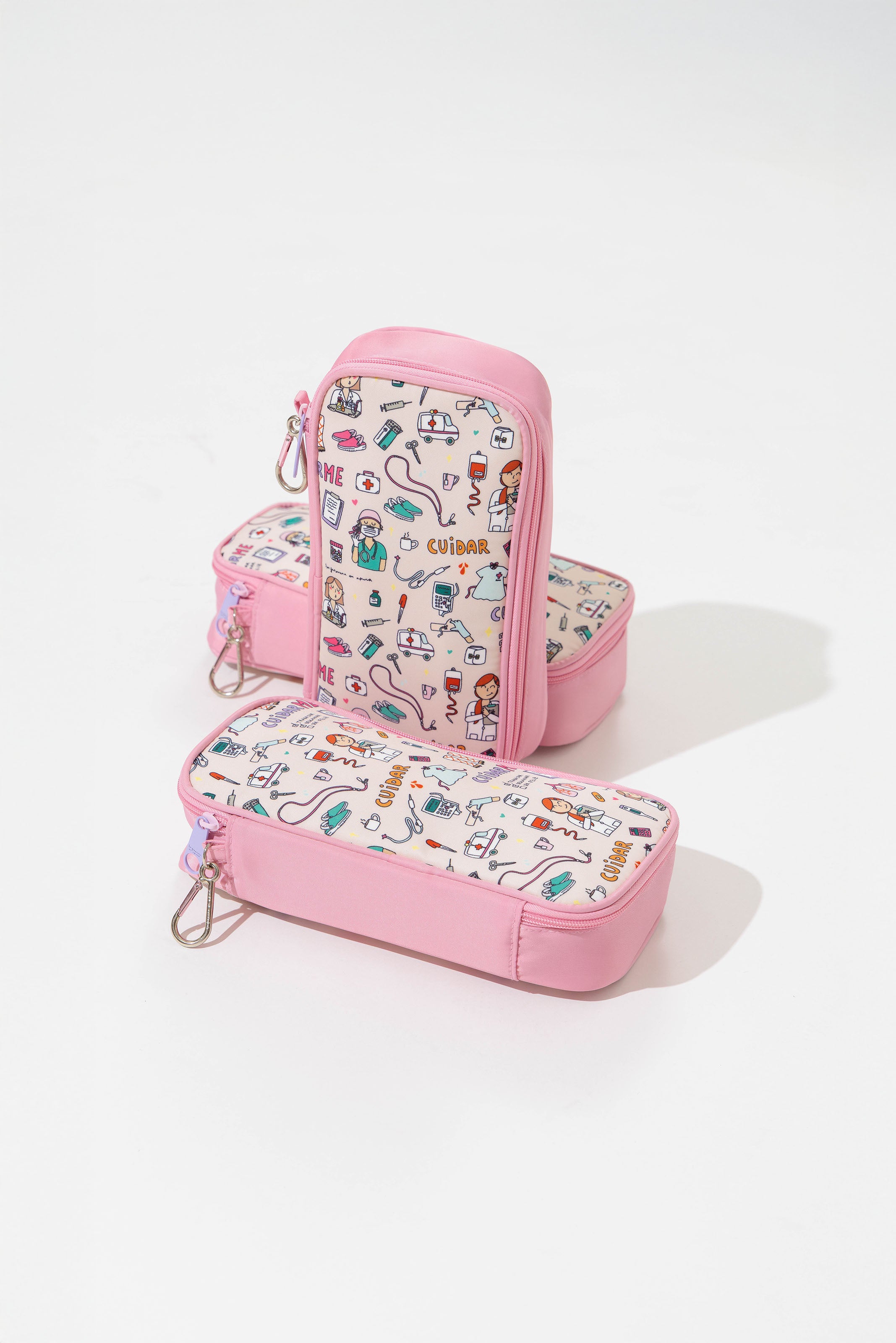 Neceseres esenciales rosa, colección Cuidar(me) para enfermeras