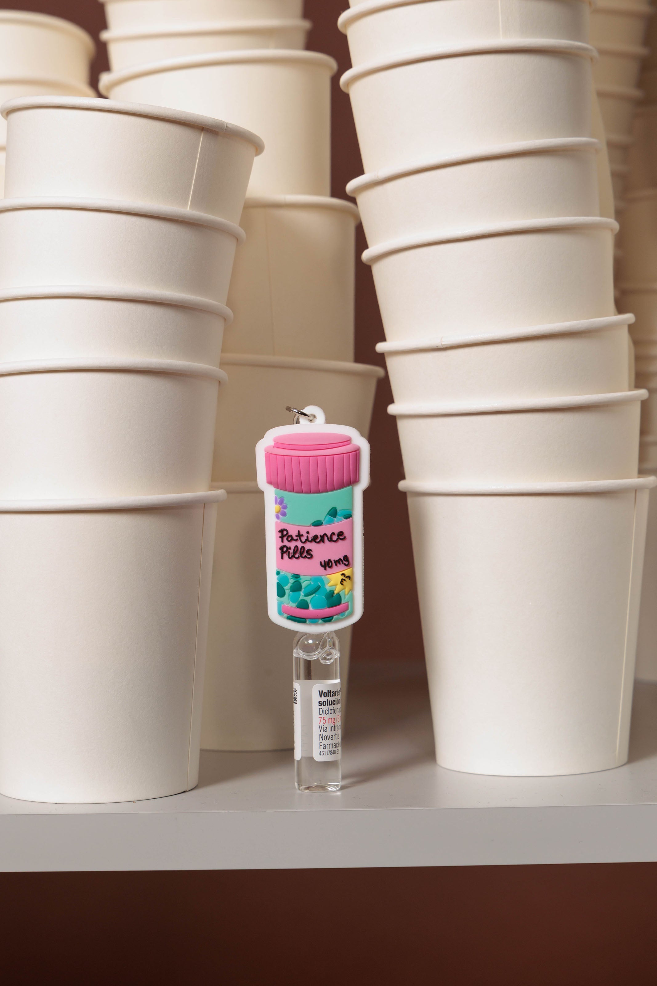 AMPOULE-BREAKER "PILLS" - NURSE IN A RUSH
