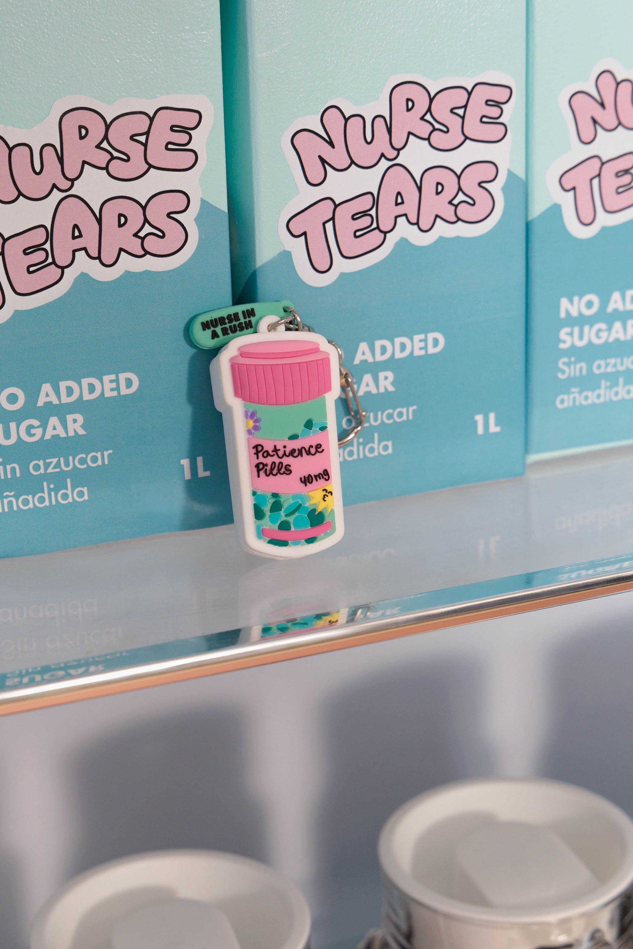 AMPOULE-BREAKER "PILLS" - NURSE IN A RUSH