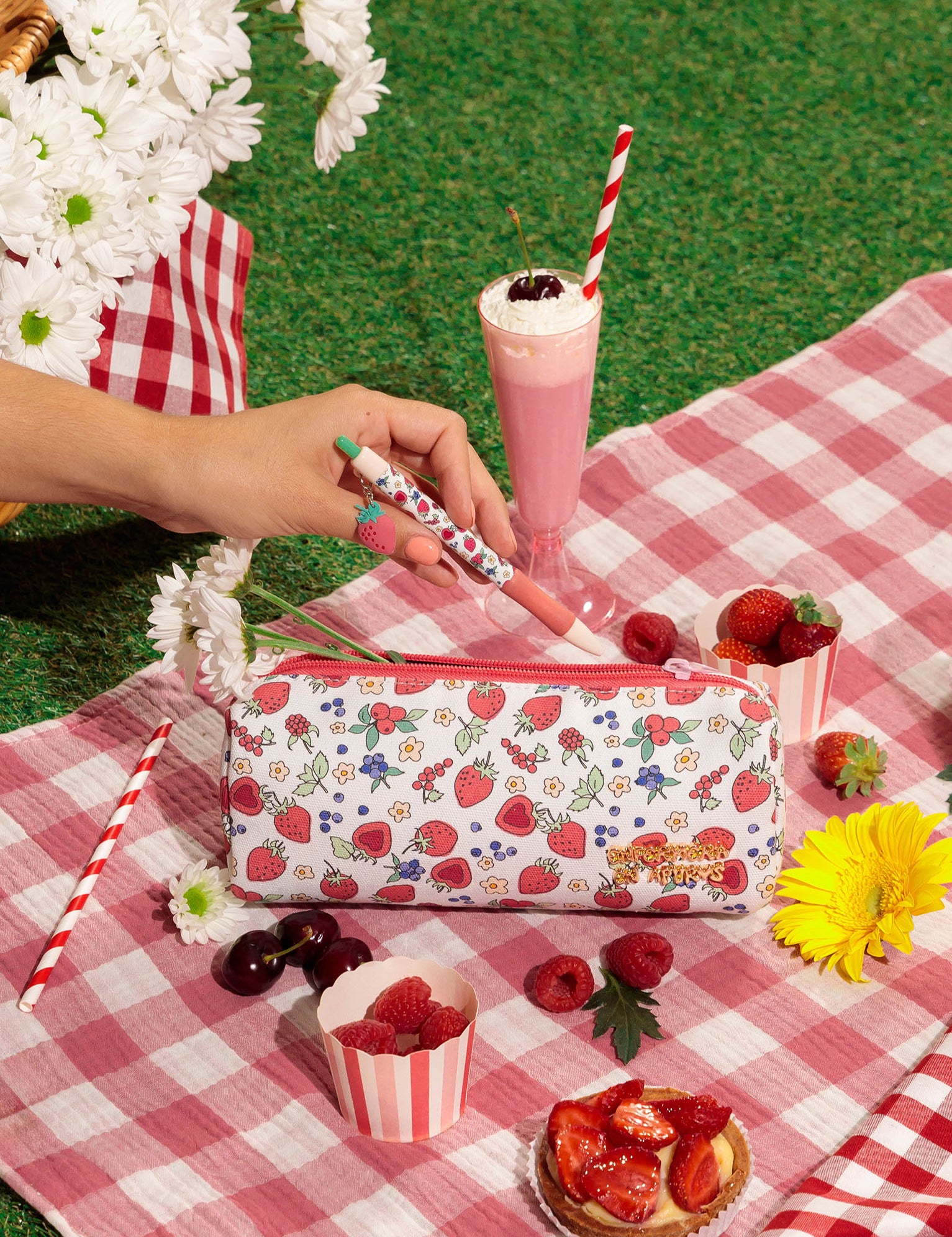 STRAWBERRY-3584.jpg