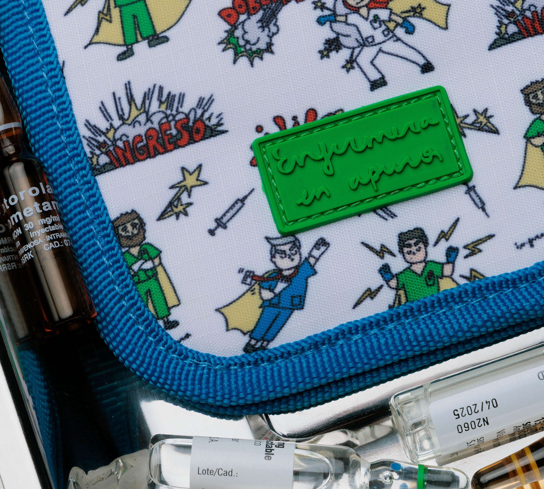 Super-Enfermero-Enfermera-en-apuros-Organizador-de-bolsillo-6735.jpg