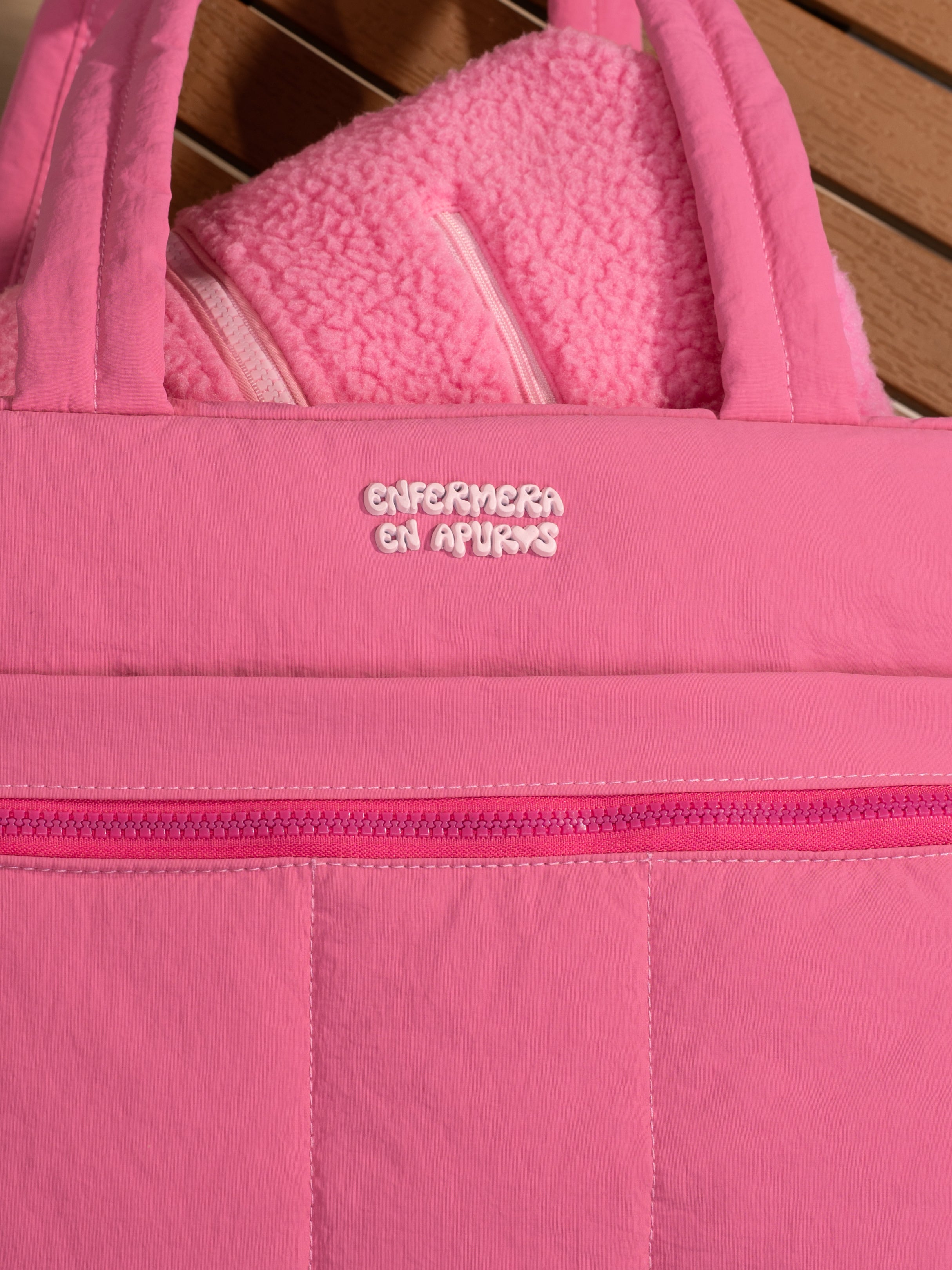 DUFFLE BAG - HOT PINK💗