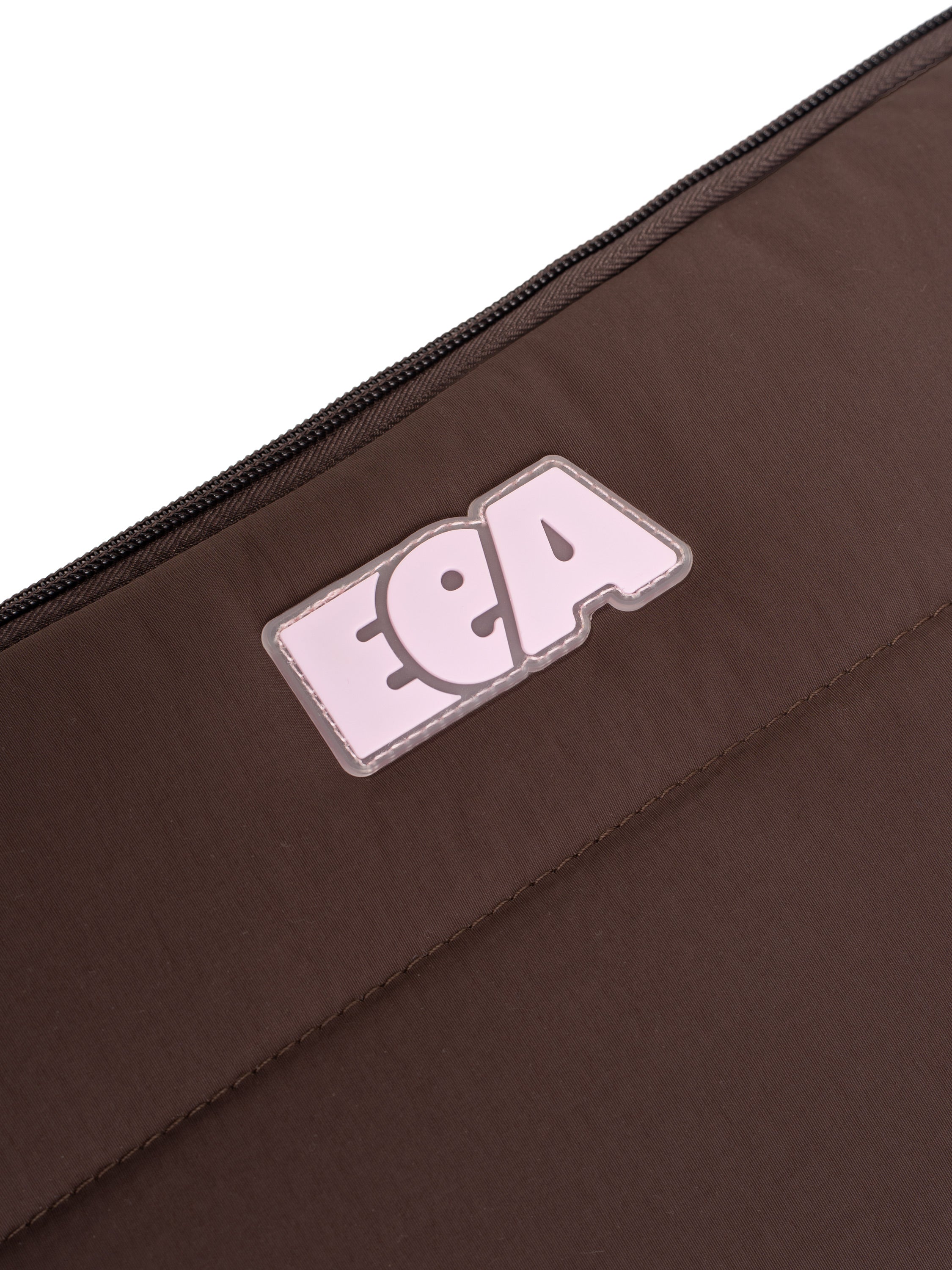 FUNDA PORTÁTIL 14" PUFFER - CHOCOLATE