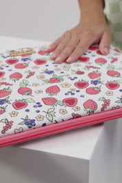 FUNDA PORTÁTIL 14" - STRAWBERRY