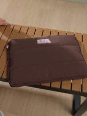 FUNDA PORTÁTIL 14" PUFFER - CHOCOLATE