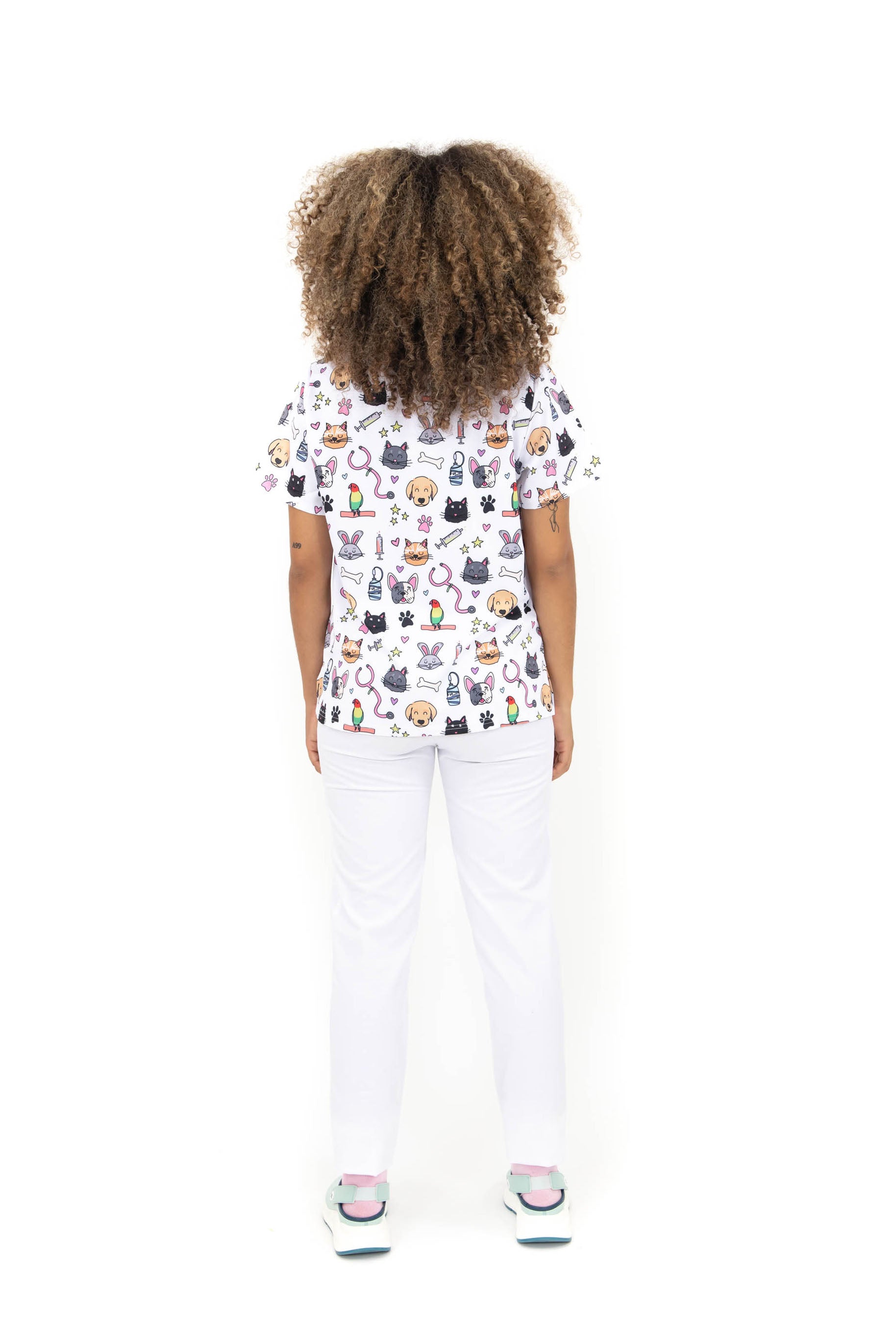 SCRUB TOP - "LOVELY ANIMALS"