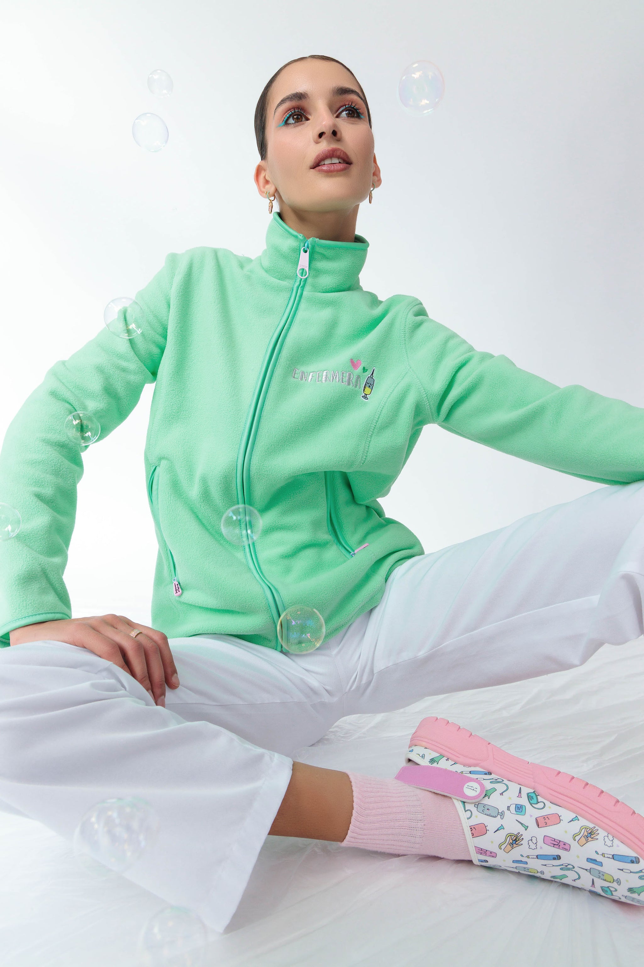 CHAQUETA POLAR ENFERMERA COLORS MINT Enfermera En Apuros chaqueta-polar-enfermera-colors-mint-enfermera-en-apuros